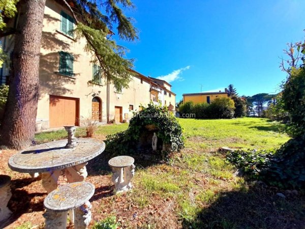 casa indipendente in vendita a San Giustino in zona Selci/Lama