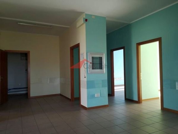 locale commerciale in vendita a San Giustino