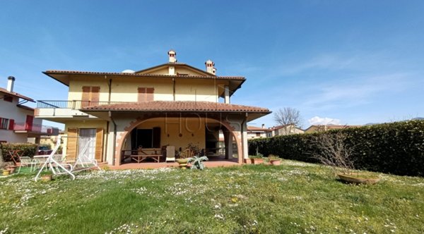 casa indipendente in vendita a San Giustino in zona Selci/Lama