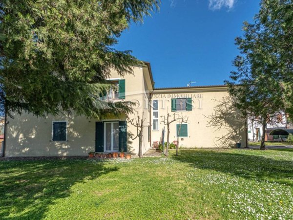 casa indipendente in vendita a San Giustino in zona Selci/Lama