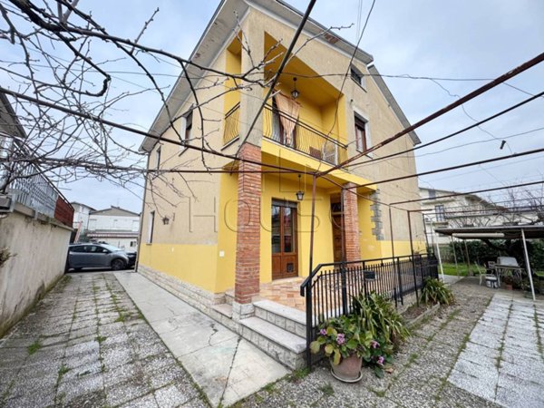 casa indipendente in vendita a San Giustino