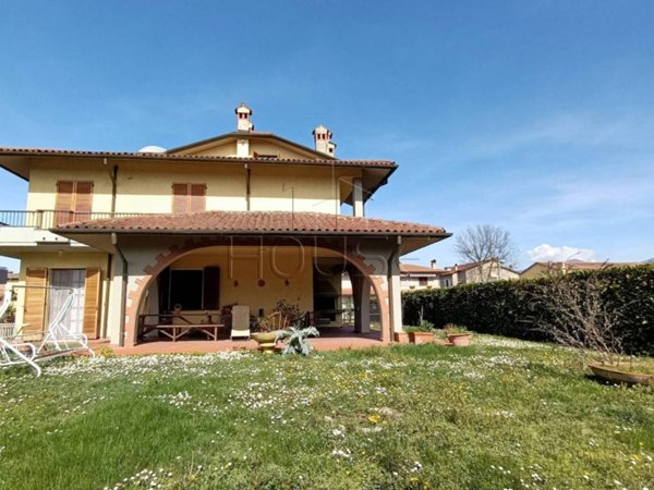 casa indipendente in vendita a San Giustino in zona Selci/Lama