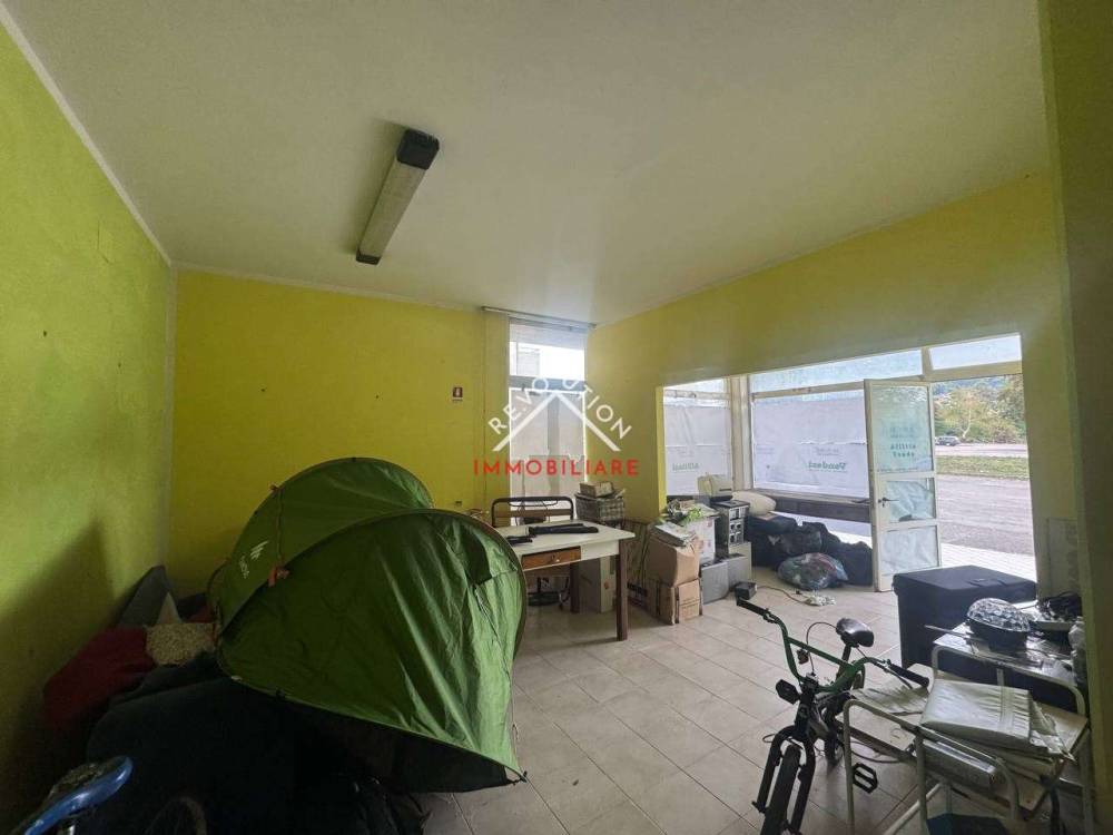 negozio in vendita a San Giustino