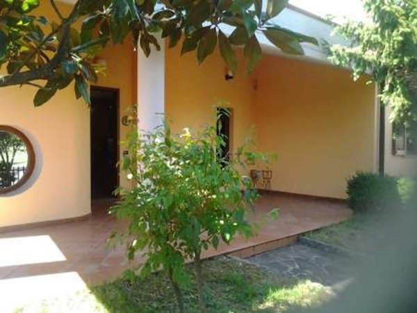 casa indipendente in vendita a San Giustino in zona Selci/Lama