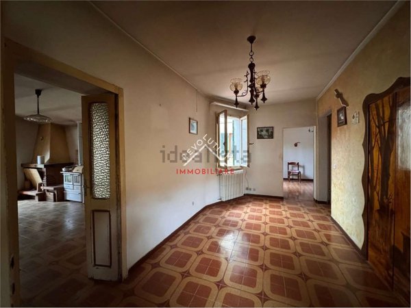 casa semindipendente in vendita a San Giustino in zona Selci/Lama