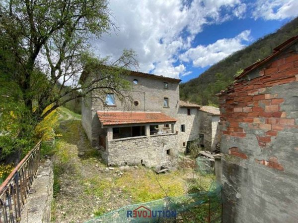 casa indipendente in vendita a San Giustino in zona Uselle/Renzetti