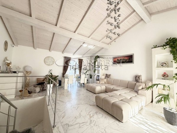 casa indipendente in vendita a San Giustino