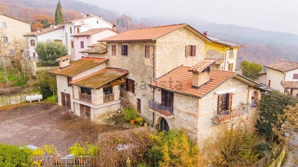 casa indipendente in vendita a San Giustino in zona Celalba