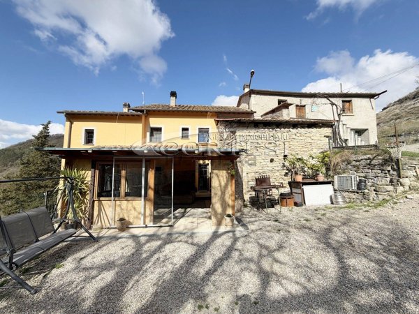 casa indipendente in vendita a San Giustino in zona Uselle/Renzetti