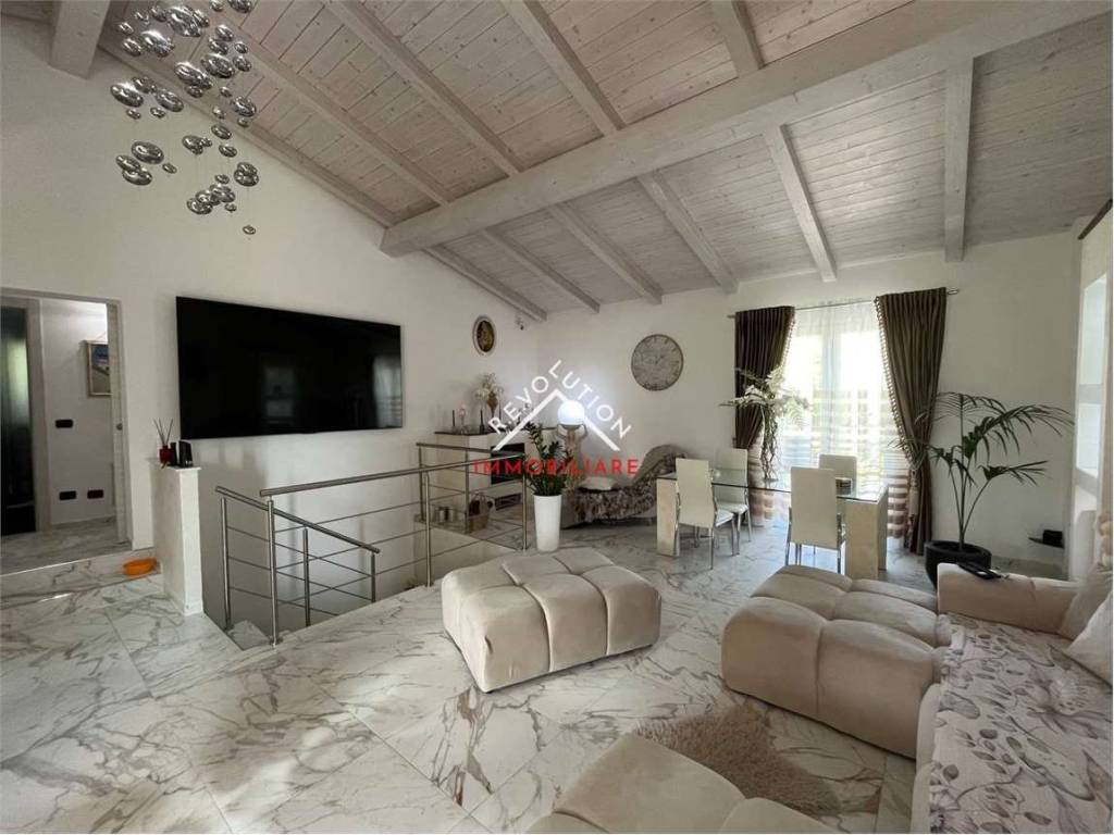 casa indipendente in vendita a San Giustino in zona Uselle/Renzetti