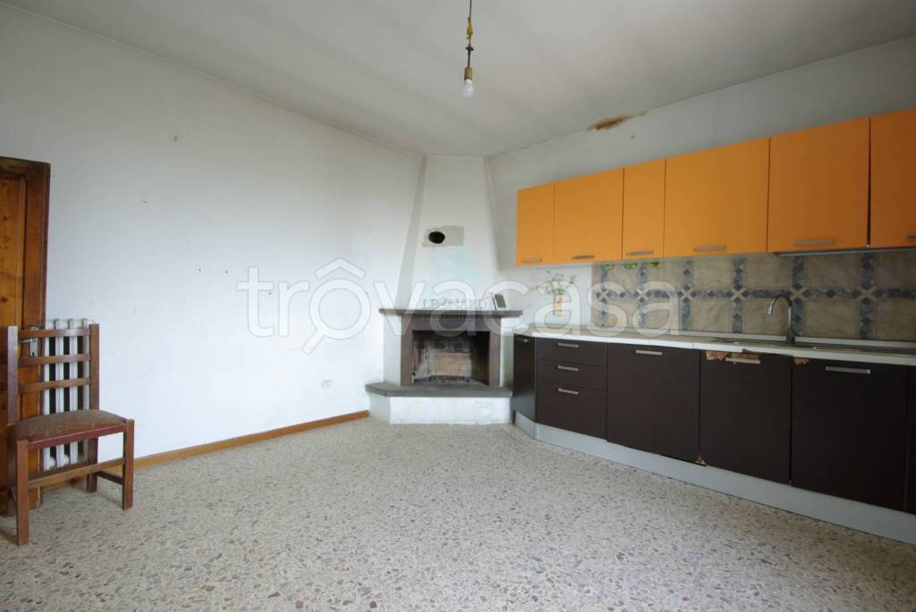 casa indipendente in vendita a San Giustino in zona Selci/Lama