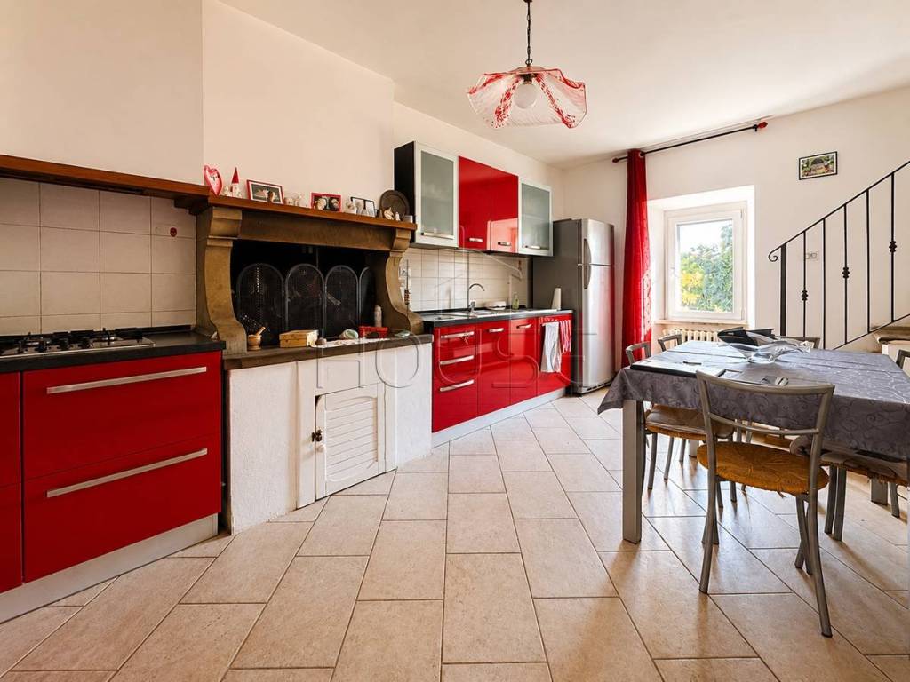 casa indipendente in vendita a San Giustino in zona Selci/Lama