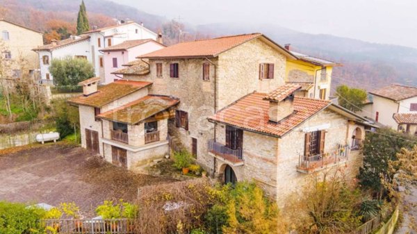 casa indipendente in vendita a San Giustino in zona Celalba