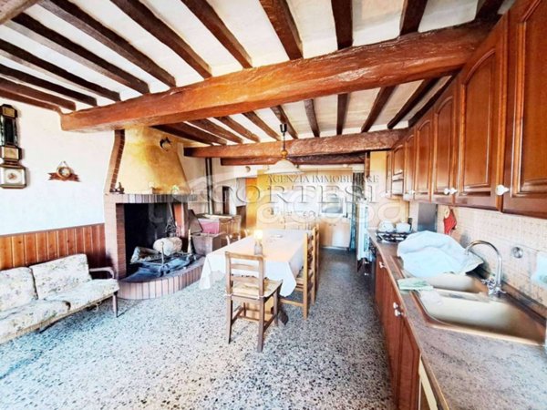 casa indipendente in vendita a San Giustino in zona Uselle/Renzetti