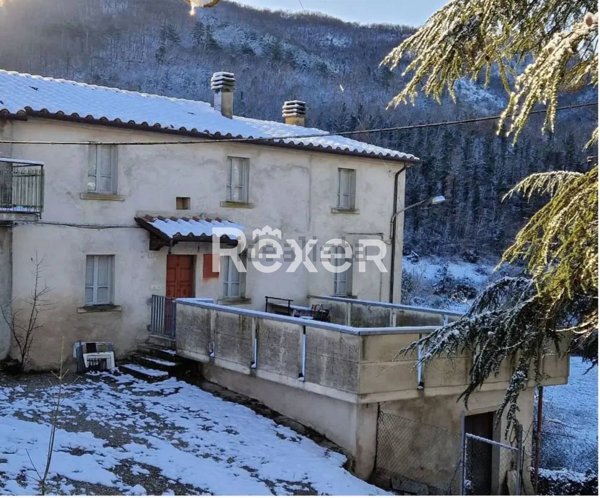 casale in vendita a San Giustino in zona Uselle/Renzetti