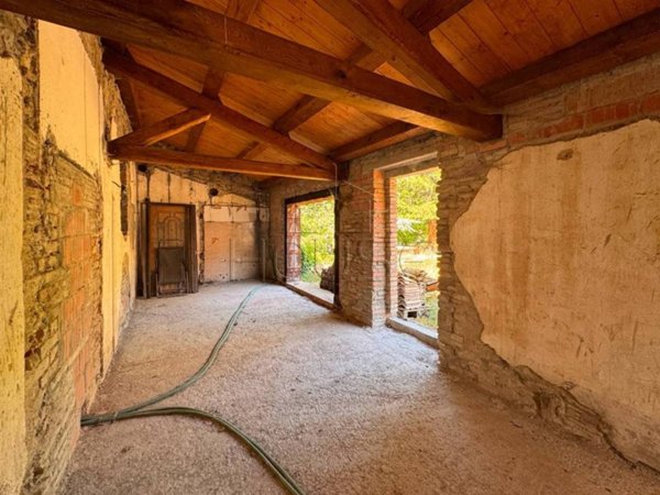 casa indipendente in vendita a San Giustino in zona Selci/Lama