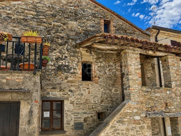casa indipendente in vendita a San Giustino in zona Selci/Lama