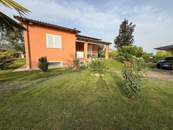 casa indipendente in vendita a San Giustino in zona Cospaia