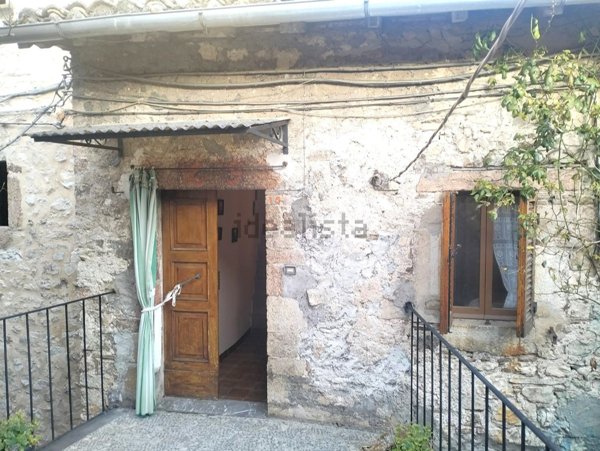 casa indipendente in vendita a Sant'Anatolia di Narco in zona Caso