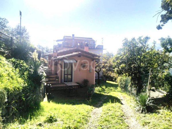 casa indipendente in vendita a Sant'Anatolia di Narco in zona Grotti