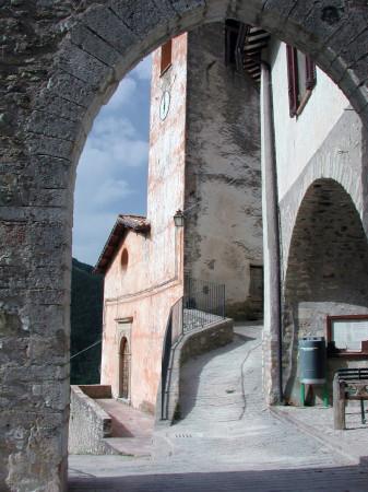 casa indipendente in vendita a Sant'Anatolia di Narco in zona Gavelli