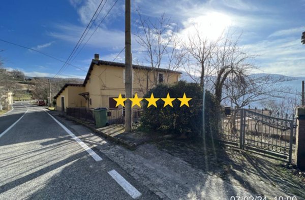 appartamento in vendita a Sant'Anatolia di Narco in zona Grotti