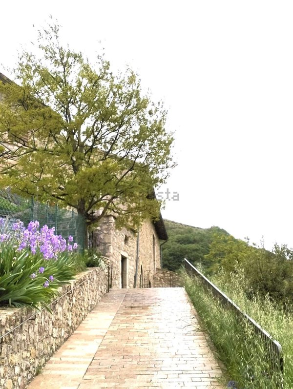 appartamento in vendita a Sant'Anatolia di Narco in zona Gavelli