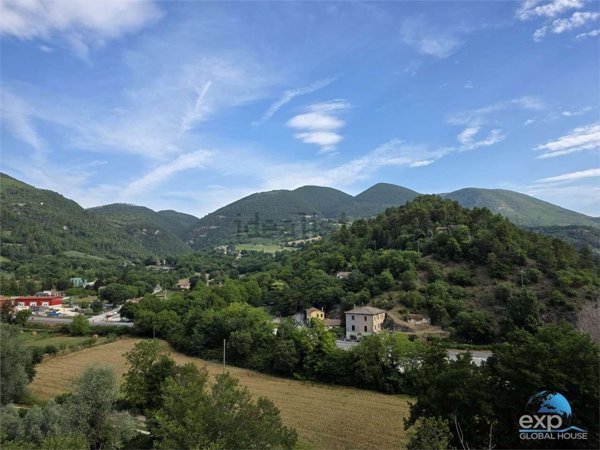 appartamento in vendita a Sant'Anatolia di Narco in zona Castel San Felice