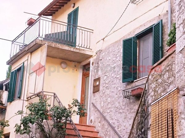 casa indipendente in vendita a Sant'Anatolia di Narco in zona Castel San Felice