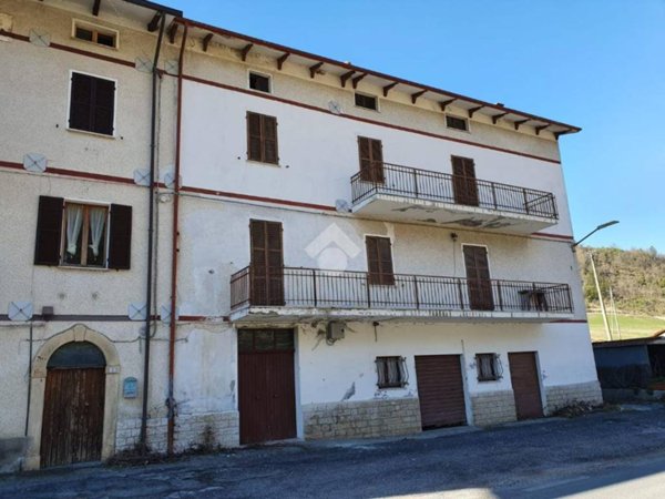 appartamento in vendita a Scheggia e Pascelupo in zona Buotano