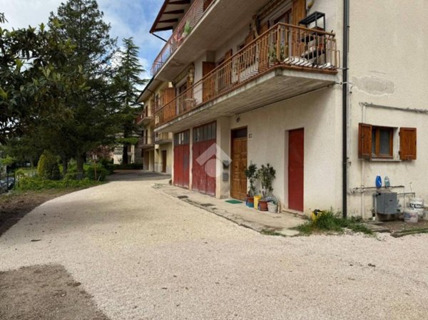 casa indipendente in vendita a Scheggia e Pascelupo in zona Pascelupo