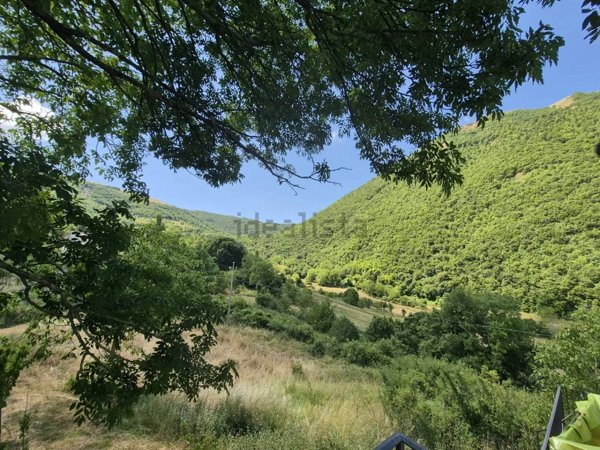 appartamento in vendita a Scheggia e Pascelupo in zona Campitello