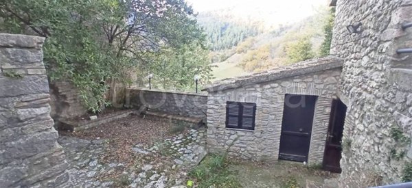 casa indipendente in vendita a Scheggino