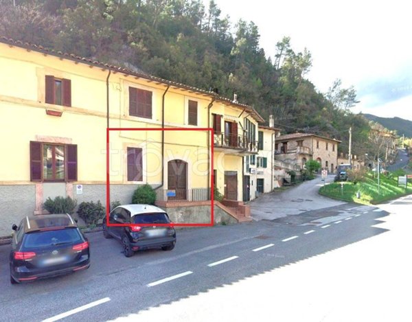 locale commerciale in vendita a Scheggino