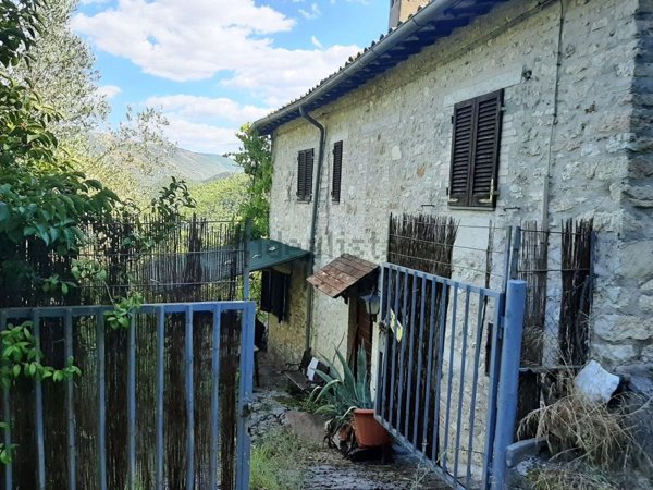 appartamento in vendita a Scheggino