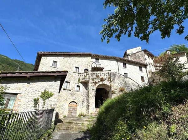 casa indipendente in vendita a Scheggino in zona Pontuglia