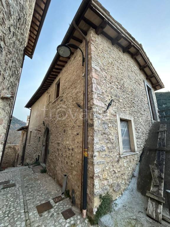 appartamento in vendita a Scheggino