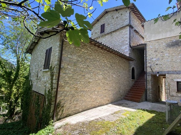 casa indipendente in vendita a Scheggino in zona Nevi