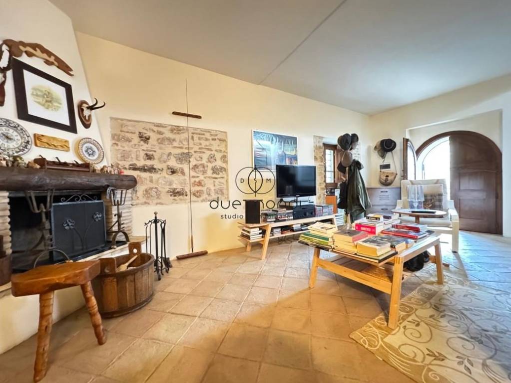 casa indipendente in vendita a Scheggino