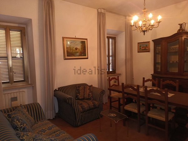 casa semindipendente in vendita a Scheggino