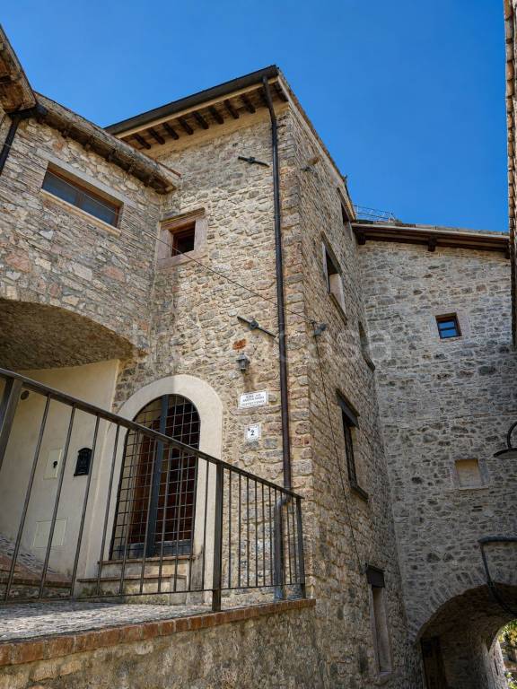 casa indipendente in vendita a Scheggino