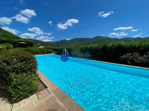 appartamento in vendita a Sellano in zona Postignano