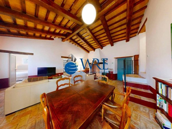 appartamento in vendita a Sellano in zona Postignano