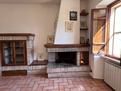 casa semindipendente in vendita a Sellano in zona Postignano