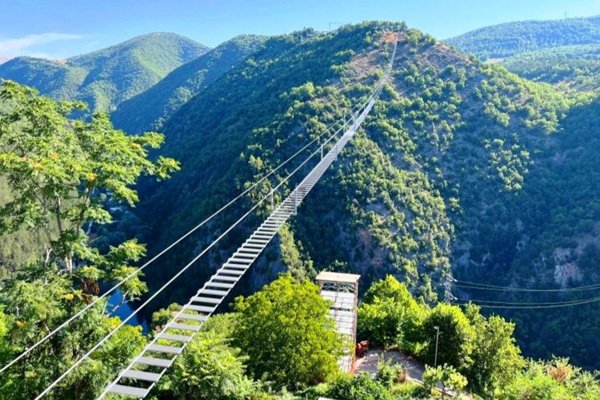 quadrivano in vendita a Sellano