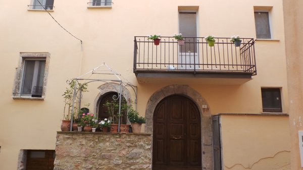 appartamento in vendita a Sellano in zona Postignano