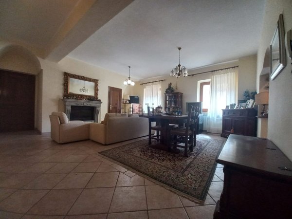 appartamento in vendita a Sellano in zona Montesanto