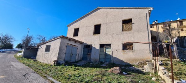 casale in vendita a Sellano in zona Postignano