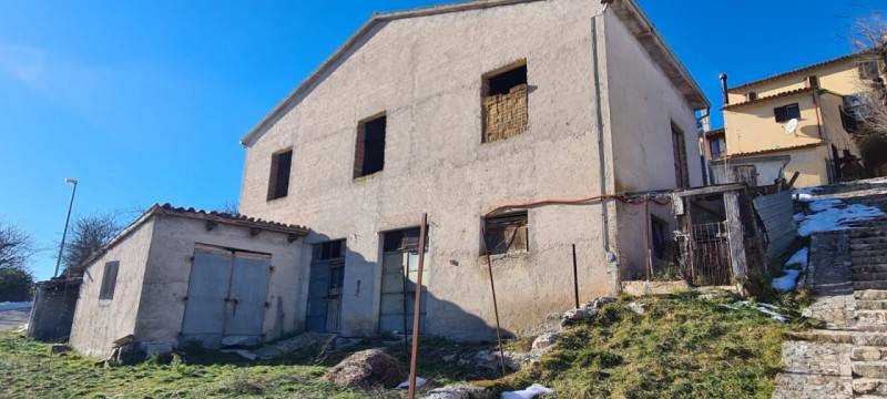 casale in vendita a Sellano