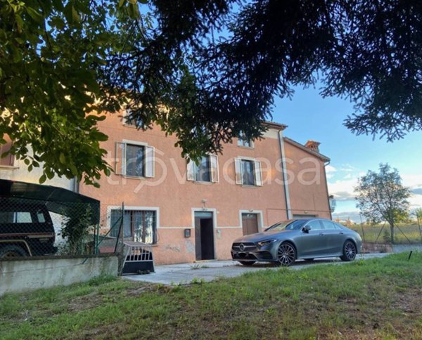 casa indipendente in vendita a Sigillo